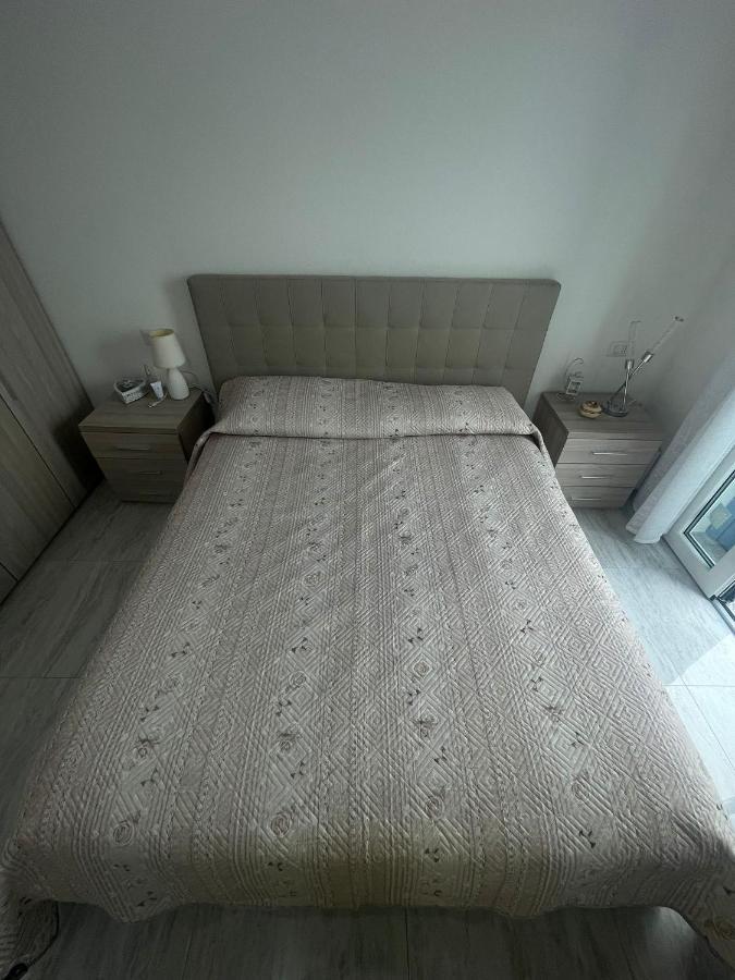 La Perla Del Mare 2 Bed and Breakfast La Caletta Εξωτερικό φωτογραφία