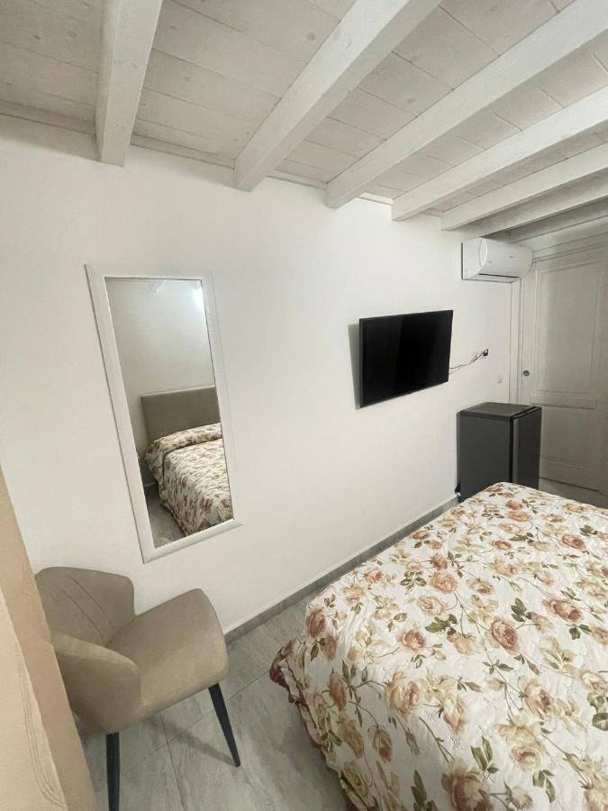 La Perla Del Mare 2 Bed and Breakfast La Caletta Εξωτερικό φωτογραφία